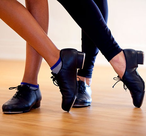 Audio of people tapdancing<br><audio controls src='audio/freesound_community-tap-dancing-91418.mp3'></audio>